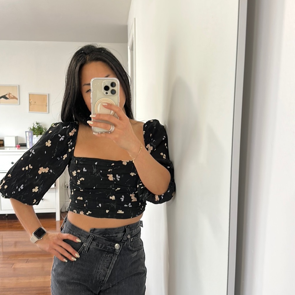 Aritzia Wilfred blouse medium black